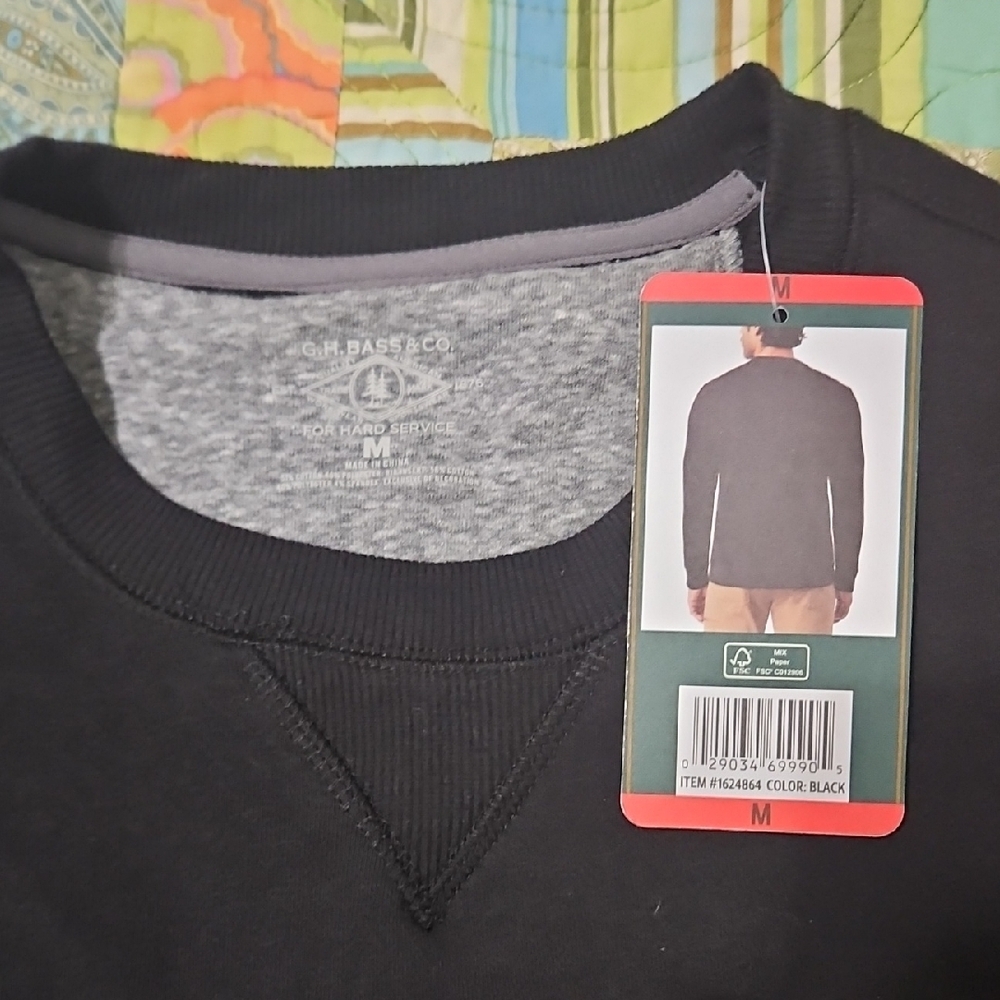 G.H. Bass Men's Black Sweater - Picture 2 of 4